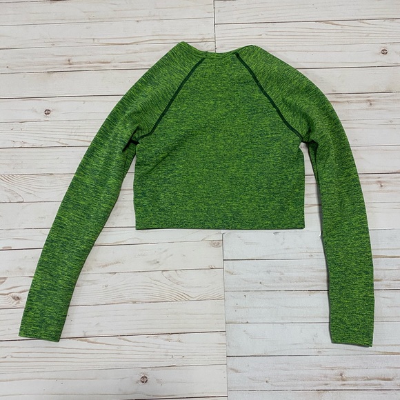 Fabletics Bri ribbed seamless crop top Small - Picture 9 of 10